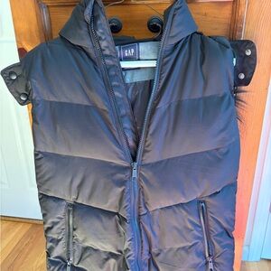 GAP Black Puffer Vest